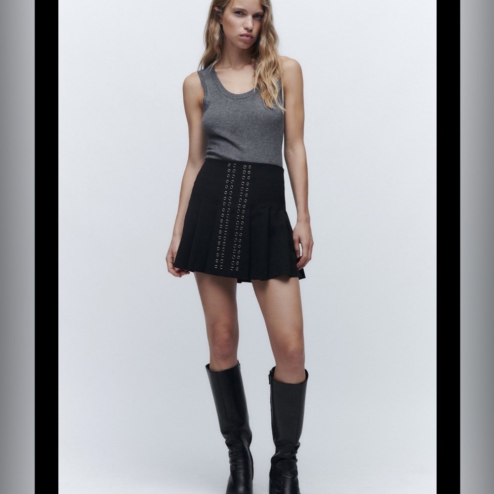 Zara metallic ring eyelets detail pleated mini skirt